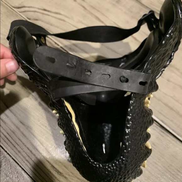 JURASSIC WORLD INDORAPTOR Mask FLY94 Villain Dino Mask COLLECTORS NWOT R… - Picture 2 of 8